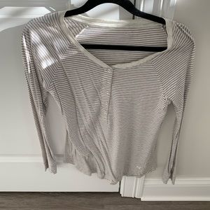 American Eagle Women’s Button Henley Size S